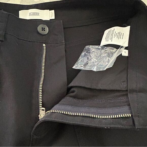 CLOSED ABE Cotton Pants in navy blue - Picture 12 of 12